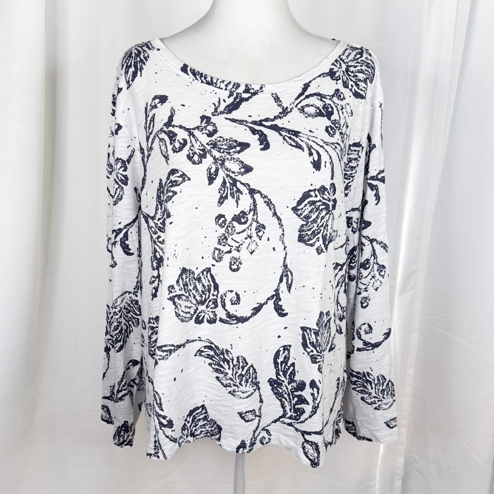 Escape by Habitat Top Womens XL White Navy Floral Peruvian Cotton Slub Tunic EUC